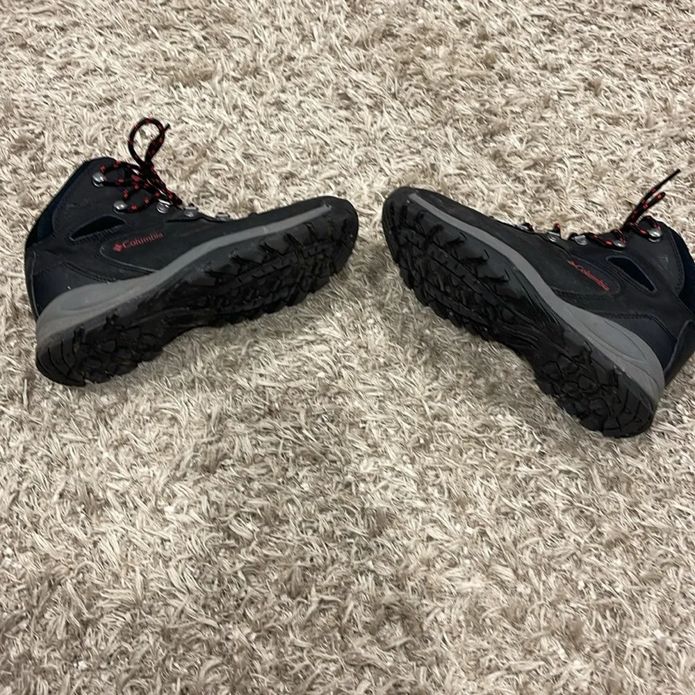 Women’s Columbia hiker 9.5 - Picture 2 of 7